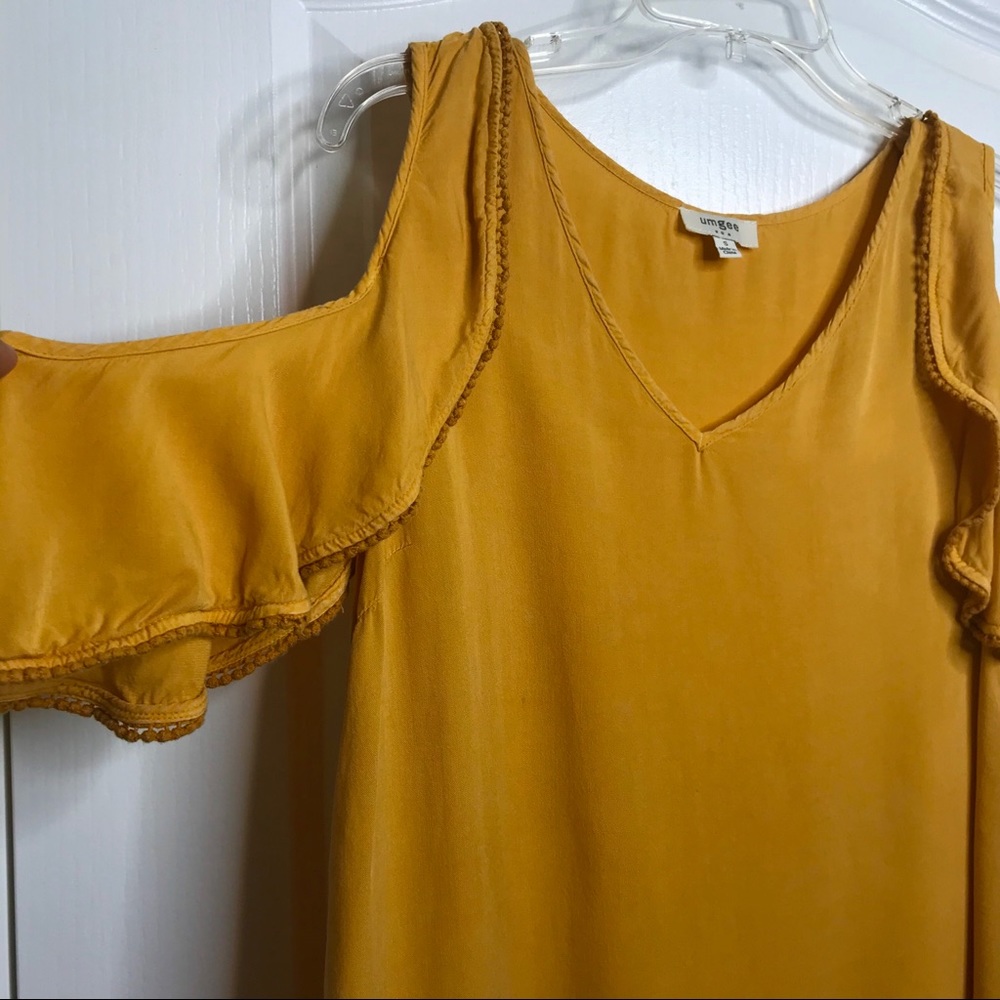 Umgee Cold Shoulder Ruffle Sleeve Boho Style Top - Picture 3 of 7